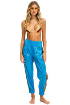 Classic 5 STRIPE HI RISE WIND PANT - DRESDEN