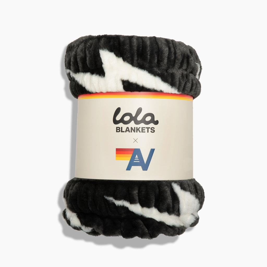 Classic Aviator Nation x Lola Blanket - Black White Bolt