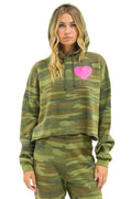 Classic HEART RELAXED CROPPED PULLOVER HOODIE - CAMO NEON PINK