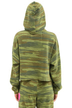 Classic HEART RELAXED CROPPED PULLOVER HOODIE - CAMO NEON PINK