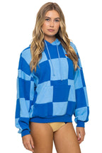 Classic CHECK QUILT RELAXED PULLOVER HOODIE - SKY ADVENTURE BLUE