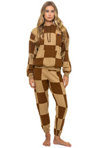 Classic CHECK QUILT RELAXED PULLOVER HOODIE - TAN CINNAMON