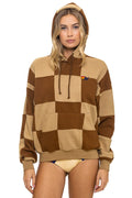 Classic CHECK QUILT RELAXED PULLOVER HOODIE - TAN CINNAMON