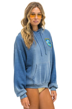 Classic SURFER WAVE PATCH PULLOVER RELAXED HOODIE - FADED WATER