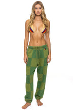 Classic CHECK QUILTED SWEATPANTS - JUNGLE GREEN PALM