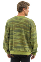 Classic HEART PRINT RELAXED CREW SWEATSHIRT - CAMO NEON PINK