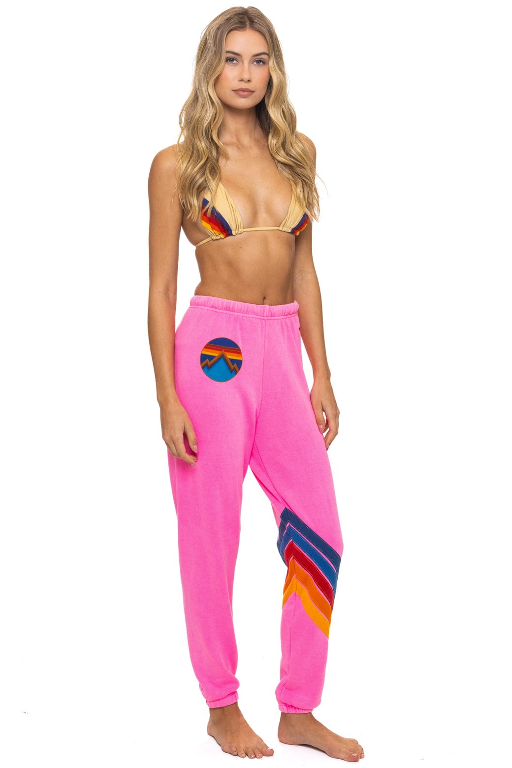 Classic ALL SEASONS CIRCLE CHEVRON SWEATPANTS - NEON PINK