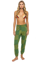 Classic CHECK QUILTED SWEATPANTS - JUNGLE GREEN PALM
