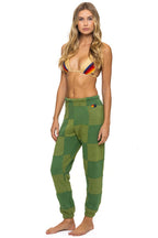 Classic CHECK QUILTED SWEATPANTS - JUNGLE GREEN PALM