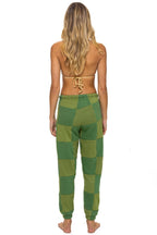 Classic CHECK QUILTED SWEATPANTS - JUNGLE GREEN PALM