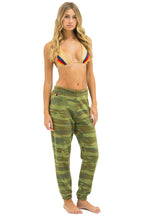 Classic HEART 4 SWEATPANTS - CAMO NEON PINK