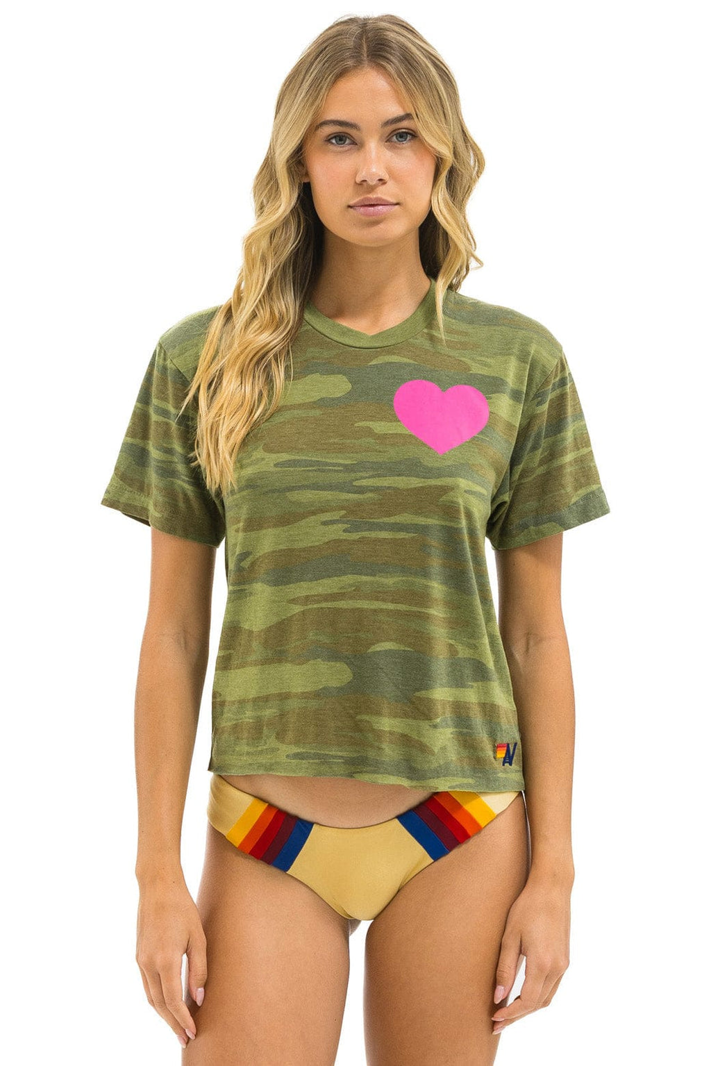 Classic HEART PRINT BOYFRIEND TEE - CAMO NEON PINK