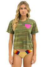 Classic HEART PRINT BOYFRIEND TEE - CAMO NEON PINK