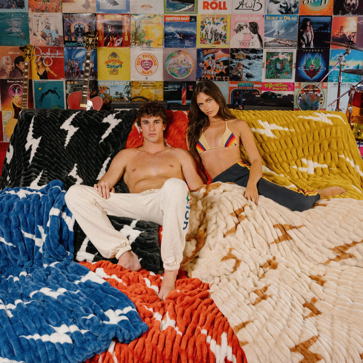 Classic Aviator Nation x Lola Blanket - Gold White Bolt