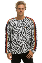 Classic CLASSIC RELAXED FIT CREW SWEATSHIRT - ZEBRA
