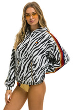 Classic CLASSIC RELAXED PULLOVER HOODIE WITH ZIPPER POCKETS - ZEBRA