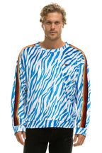 Classic CLASSIC VELVET RELAXED SWEATSHIRT - BLUE TIGER