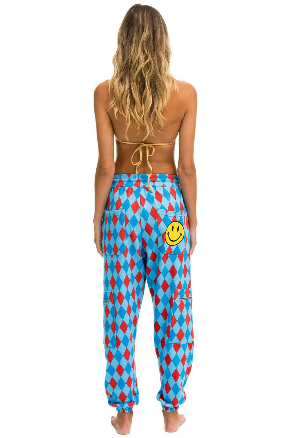Classic DIAMOND REPEAT SMILEY 2 EMBROIDERY CARGO COLOR BLOCK SWEATPANTS - SKY