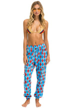 Classic DIAMOND REPEAT SMILEY 2 EMBROIDERY CARGO COLOR BLOCK SWEATPANTS - SKY