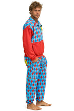 Classic DIAMOND REPEAT SMILEY 2 EMBROIDERY SWEATPANTS - SKY
