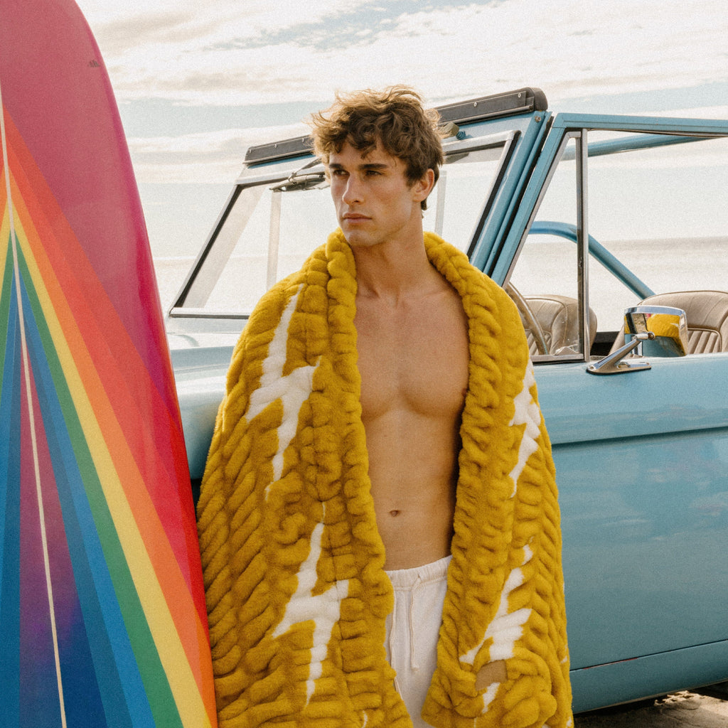 Classic Aviator Nation x Lola Blanket - Gold White Bolt