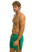 Classic MENS 5 STRIPE FLEX SHORTS - AMAZON