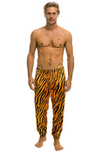 Classic CLASSIC VELVET SWEATPANTS - TIGER