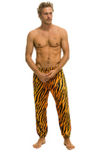 Classic CLASSIC VELVET SWEATPANTS - TIGER